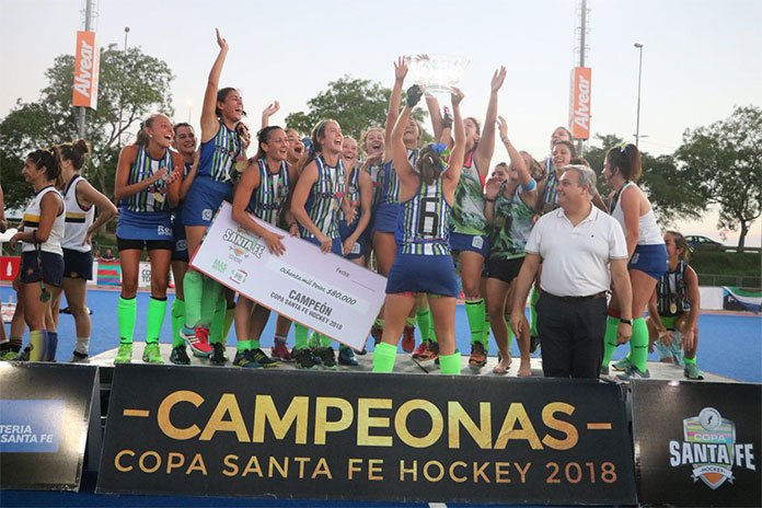 jbattagliotti's tweet photo. Banco ganó la Copa Santa Fe de hockey https://t.co/9B3UhIn2ym https://t.co/M6y8HZ5npd