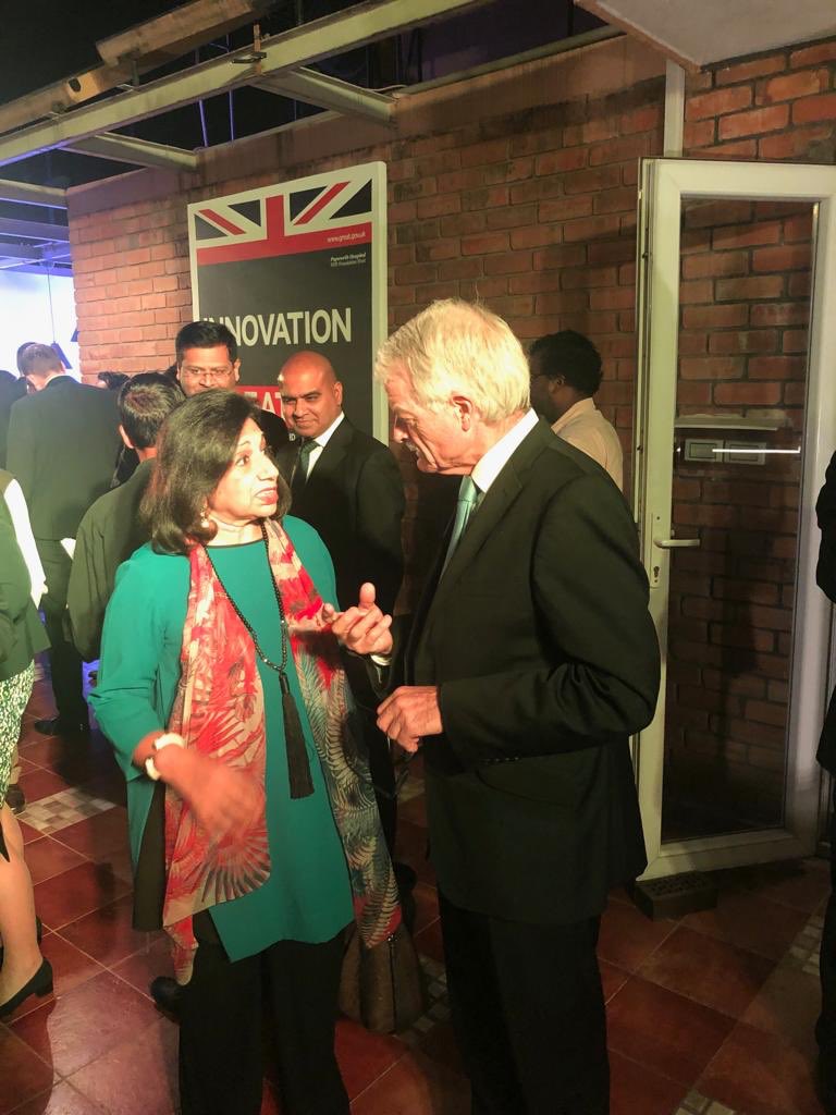 Varunmali04's tweet photo. . @kiranshaw interacting with Sir Malcolm Grant at the #FutureTechFest #GREATforCollaboration #greatfor🇬🇧🇮🇳 #healthcare &amp; #LifeSciences https://t.co/93674w79T0