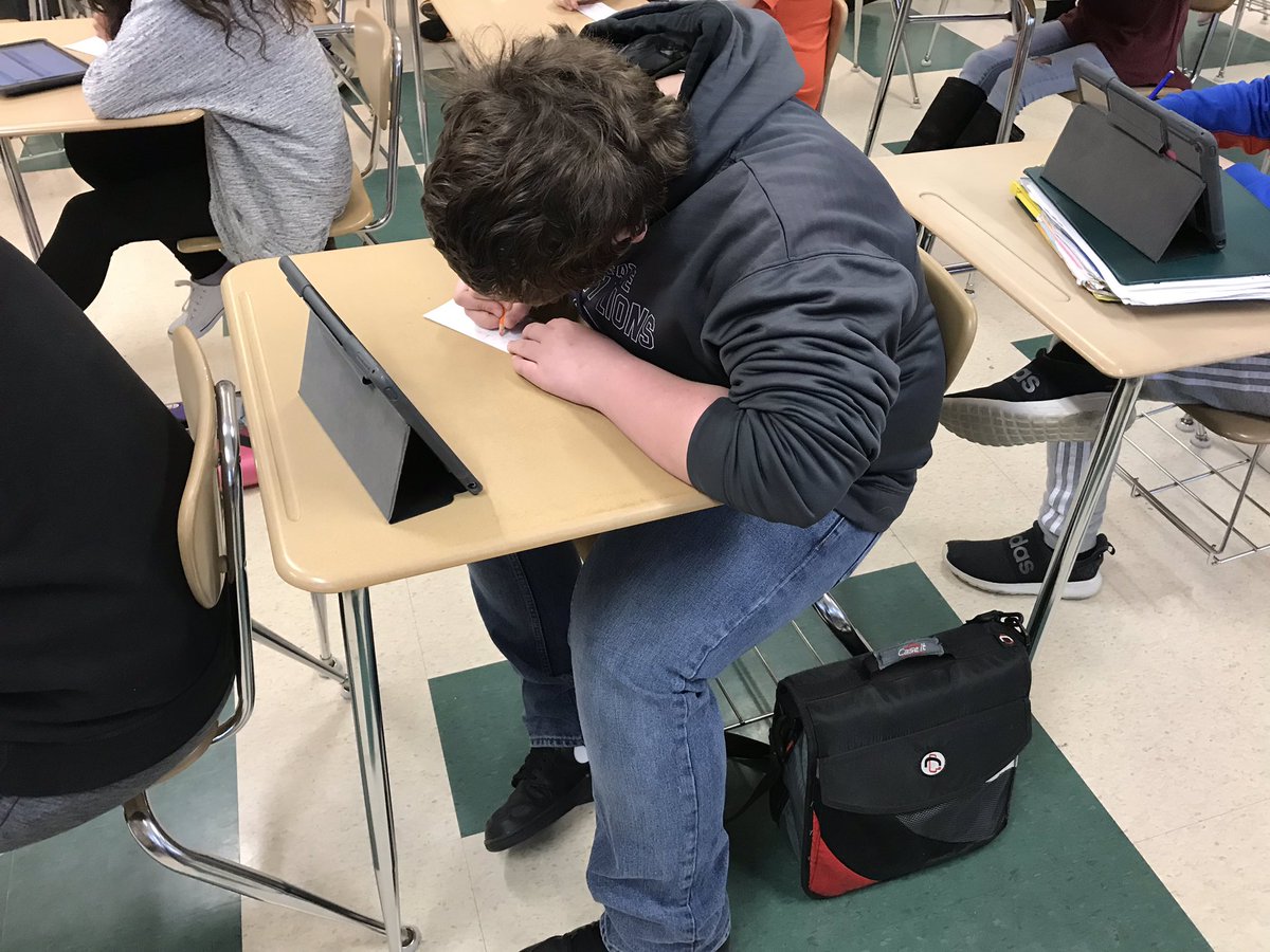 SKuehneJSMS's tweet photo. Starting off the week in 7th grade ELA by reflecting and making a plan for the weeks ahead.  #JSAMSComeAlive  #7thGradeELA https://t.co/LpuYzouyNz