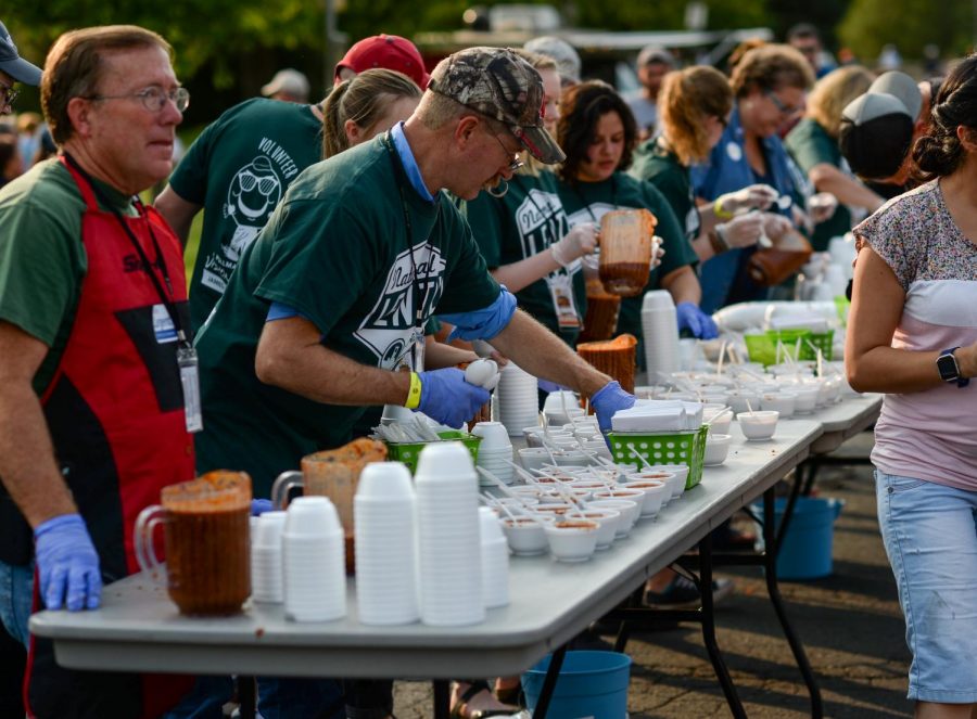 Start volunteering this holiday season serv.ly/2B5mmss #servemerge #servinfothers #volunteer