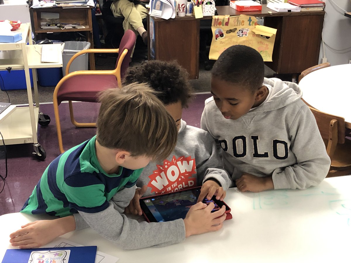 andy_hanes's tweet image. 2nd graders are learning conditionals! @codeorg @gotynker #BeyondHourOfCode #HourOfCode