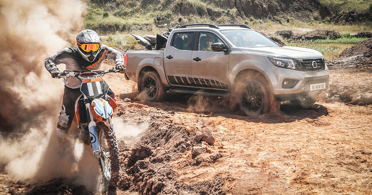 ¿Estás trabajando duro o pasándotelo en grande? Sea lo que sea lo que estés haciendo, el #Nissan #Navara N-Guard está siempre listo.