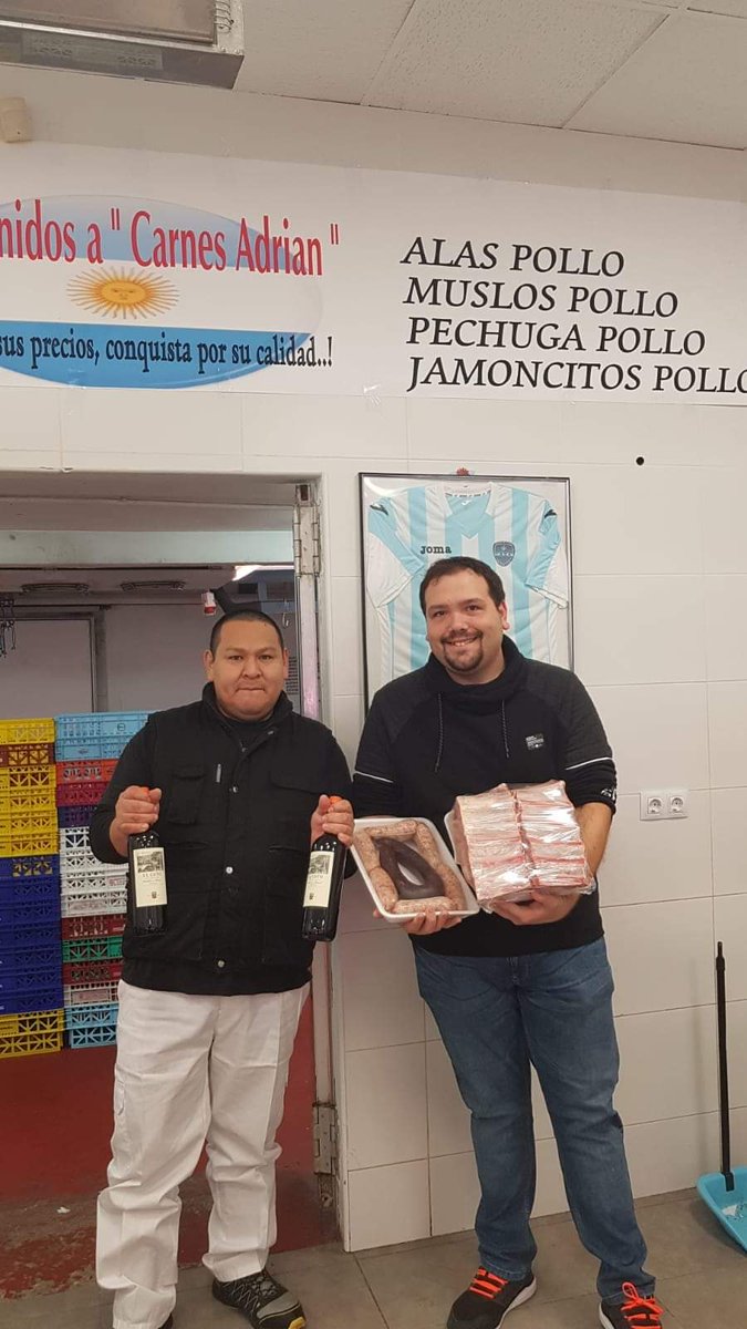 He ido a recoger mi premio, muchas gracias <a href="/carnesadrian/">CarnesAdrianValencia</a>