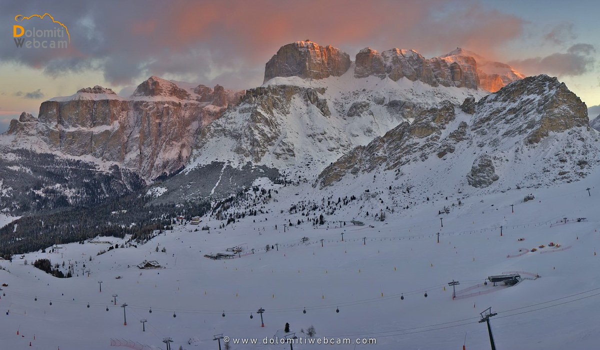 Webcam spettacolare questa mattina in quota a #Canazei in #ValdiFassa con la #neve fresca
<a href="/FassaSki/">FassaSki</a> 
<a href="/DolomitiMeteo/">Dolomiti Meteo</a>