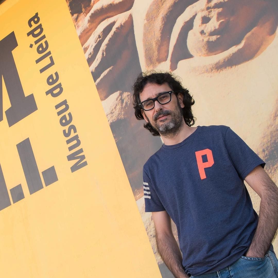 "Van arribar els guàrdia civils al <a href="/museudelleida/">Museu de Lleida</a> armats fins les dents, a les tres de la matinada, amb 14 vehicles i un helicòpter com si anessin a casa un narcotraficant." <a href="/velasc_alberto/">Albert Velasco</a> 
llegeix + 👉 instagram.com/p/Bd0gA9gAHHN/  
#sixena