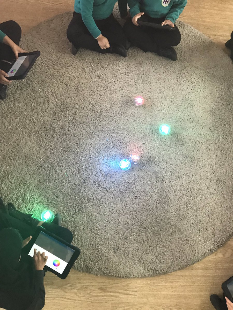 james_tromans's tweet image. Introducing @SpheroEdu to Y2 @hifieldji this morning. @thePA_CT @thePA_CT_ICT #Conputing #KS1 #Robots #Sphero