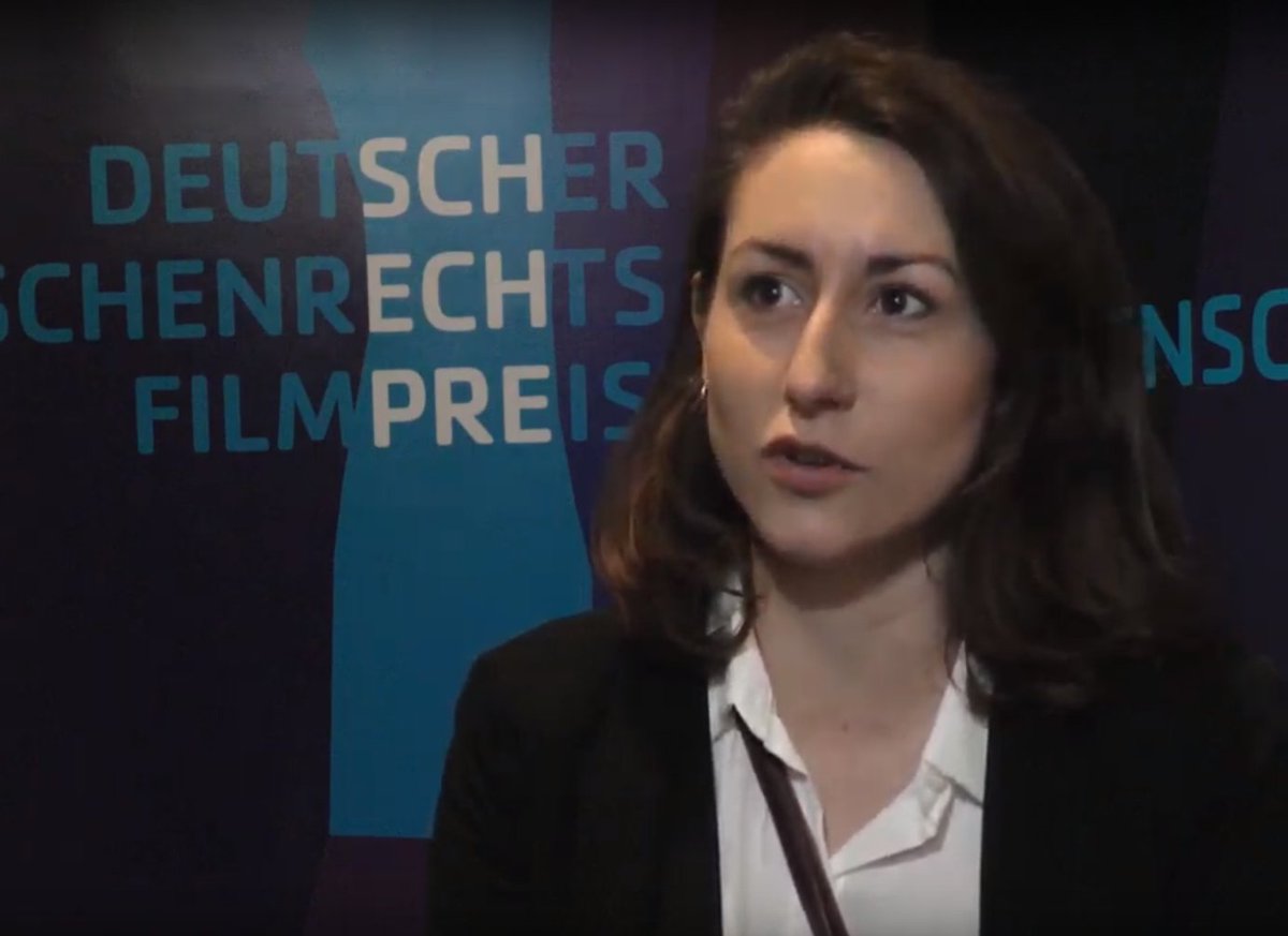 Merefilmpreis's tweet photo. (Zugabe 3/10) Yasemin Markstein über ihren Preisträgerfilm JUST A NORMAL GIRL aus der Kategorie “Amateur”: https://t.co/lDaluoMC6n
#DMFP18 #Menschenrechte #Filmpreis #Flucht #Beschneidung #Geflüchtete #Freiheit #Emanzipation #Frauenrechte @medienprojekt.wuppertal @MedienprojektW https://t.co/um7RoahOaW