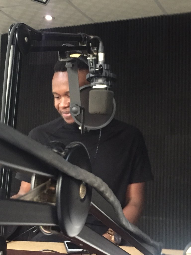 BorisBangteke's tweet image. @WaxDey est avec nous dans le 10h-12h sur #Ellfm 104.2 et en streaming sur ellfmdouala.com