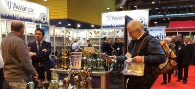 Trophexlive's tweet image. #TrophexLive2019 @SandownEvents  is a perfect platform for visitors to identify new suppliers, product lines &amp;amp; alternative processes to improve 
profitability, negotiate new business or just to network with 
suppliers. register free at buff.ly/2zMpitu #trophies #Awards