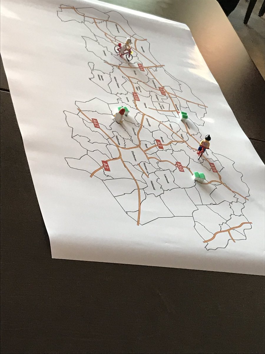 NicoleEsser's tweet photo. Creatieve ideeën en presentaties over de werknemers en organisaties in #zorg en #welzijn  in #2030 van studenten Avans Hogeschool  #AGZ bij Transvorm. Klaar voor de toekomst?! https://t.co/tkePaJrQra