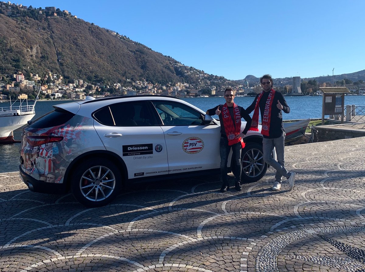 PSV's tweet photo. Buongiorno bella Italia 🇮🇹😍

Gerard en Roy zijn met de Alfa Romeo Stelvio gearriveerd in het land van bestemming!

➡️ Destinazione Milano https://t.co/rB9okm8ejf