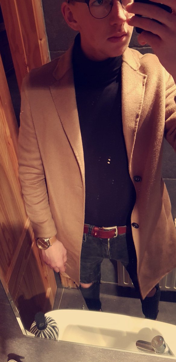 jorrevdv's tweet photo. #classicboy #Classic #Classof2018 https://t.co/1Derh6C2pv