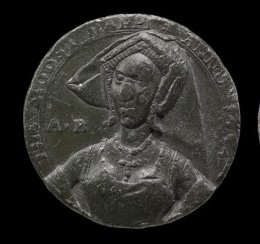 costume_society's tweet photo. Did you know that the only surviving image of Anne Boleyn actually from her lifetime does not depict her wearing a French hood? CS ambassador @FranScan takes a look at how the ill-fated queen used her headwear as more than a simple fashion statement. https://t.co/rLrdmxnhIl https://t.co/ZArvR3OmOM