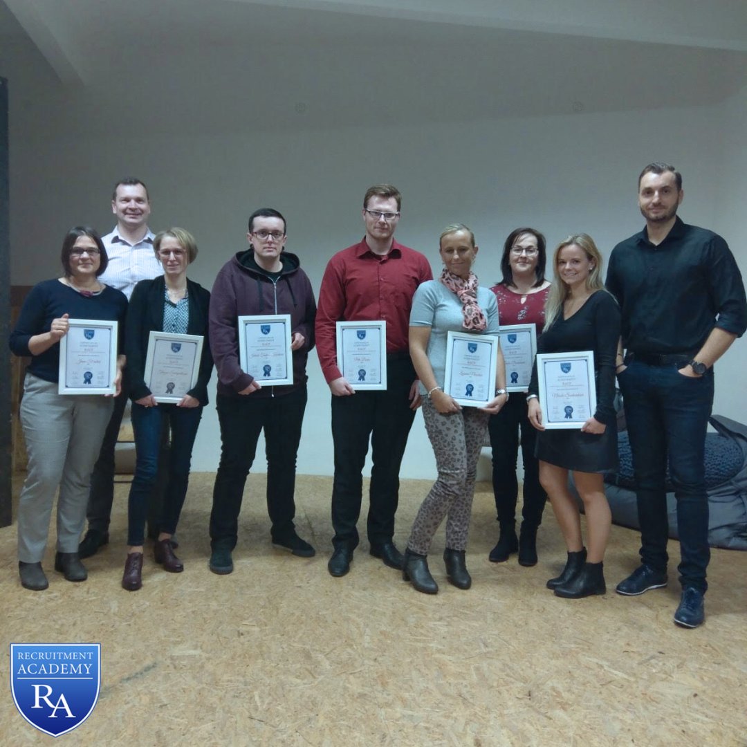 RecruitmentAca's tweet photo. https://t.co/Pe02j3GNV1 zamířila v pátek na sever do Liberce. Milan Novák, José Kadlec a Jan Klusoň z Proudly opět předávali to nejlepší know-how z moderního recruitmentu. Další kurz nás čeká 17. ledna v Českých Budějovicích. https://t.co/SQEEclj6pc