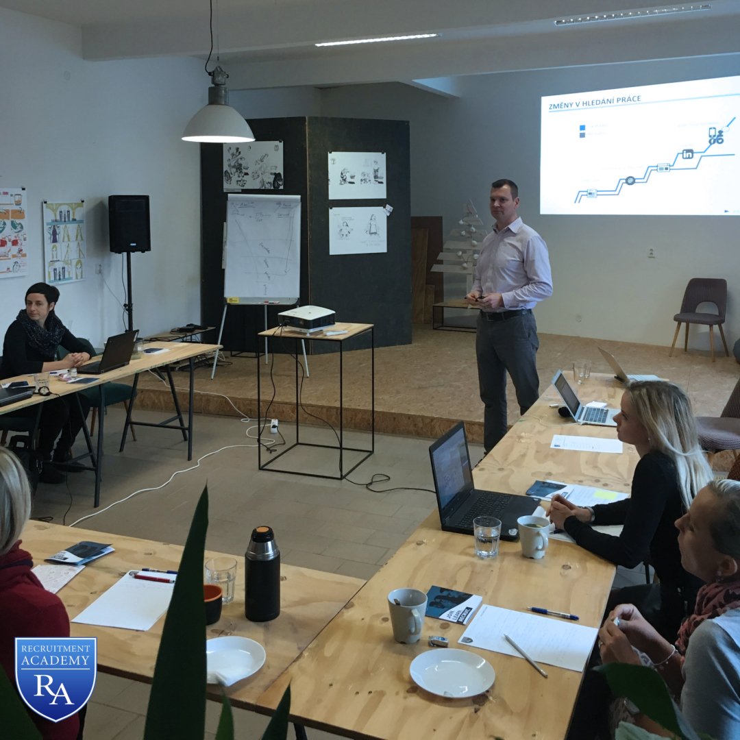 RecruitmentAca's tweet photo. https://t.co/Pe02j3GNV1 zamířila v pátek na sever do Liberce. Milan Novák, José Kadlec a Jan Klusoň z Proudly opět předávali to nejlepší know-how z moderního recruitmentu. Další kurz nás čeká 17. ledna v Českých Budějovicích. https://t.co/SQEEclj6pc