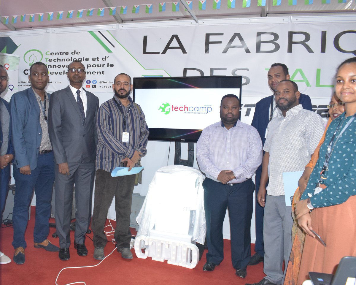 techcampDjib's tweet photo. Lancement🚀#TECHCAMP #Djibouti 🇩🇯 par le D.G. de Djibouti Telecom Mohamed Assoweh Bouh, le D.G. de l' ANSIE M. Moustapha Mohamed Ismael, du Directeur Adjoint de la SDSI M. Isman Ali, Djibouti Ports and Free Zones Authority, Air Djibouti et La Poste au stand du @TechinnovLab https://t.co/Pn496BDX7z