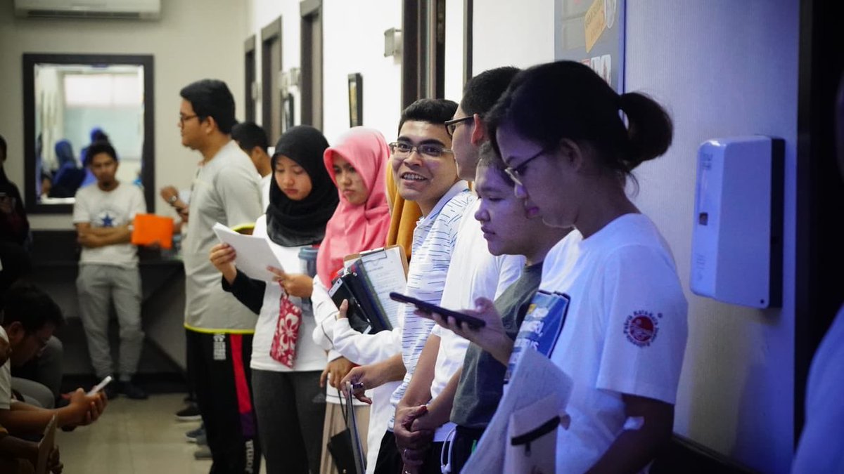 KemenkoInfra's tweet photo. Rangkaian Seleksi Calon Pegawai Negeri Sipil (CPNS) Kemenko Bidang Kemaritiman hari ini (10/12) hingga Rabu (12/12) memasuki tahap akhir yaitu tes kesehatan fisik, bebas Narkoba &amp; tes kesehatan jiwa yg dilaksanakan di RSAL Mintohardjo Jakarta. Sukses ya #pejuangcpns @kemaritiman https://t.co/XZEUqMSJfn