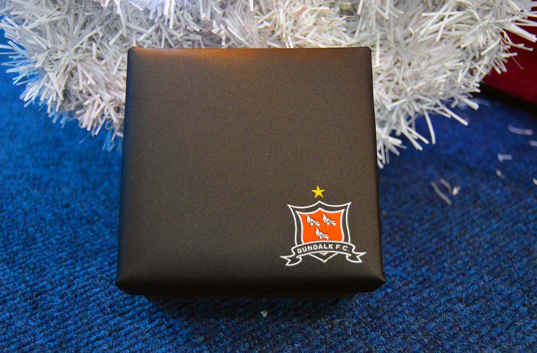 DundalkFC's tweet photo. COMPETITION | RT &amp; ❤️ for the chance to win this #DundalkFC Boxed Tie And Cuff Links Set for the mature Lilywhite in your life.

Winner announced on Saturday, 15th December. https://t.co/Lz9qgZrs7Q