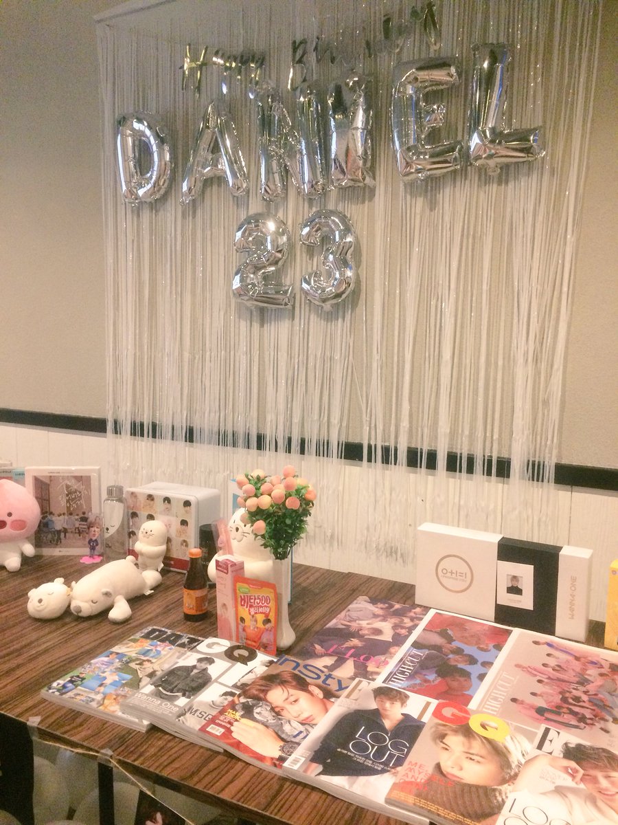 jonamgyul's tweet photo. Thankyou @iiDANIEL1210 for held this event!💖💖

#sneachtadaniel #wannaone #kangdaniel #HappyDanielDay #wannables https://t.co/QAslRDVfby