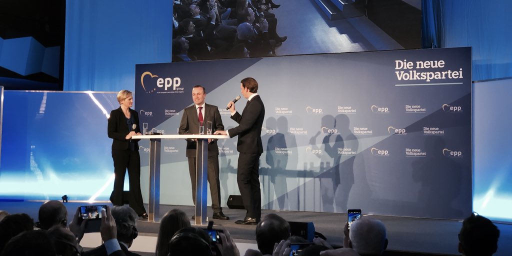 volkspartei's tweet photo. „Lieber @ManfredWeber, danke, dass du die Themen Sicherheit, Arbeitsplätze und Wettbewerbsfähigkeit in den Mittelpunkt rückst. Das sind die Punkte, die wirkliche Verbesserung für die Menschen in Europa bringen.“ -@sebastiankurz #EPPCoR https://t.co/ZEMIiXj2XI