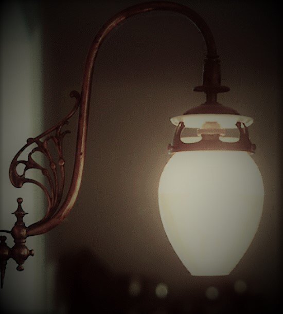 qualityspanish's tweet photo. This week we're translating a large #oilandgas project and a phrase we're having a lot of discussion over is how to correctly convey their pride in pioneering #gaslighting. It is somewhat problematic for their existing SEO. #semanticshift https://t.co/GibzgNyvkX