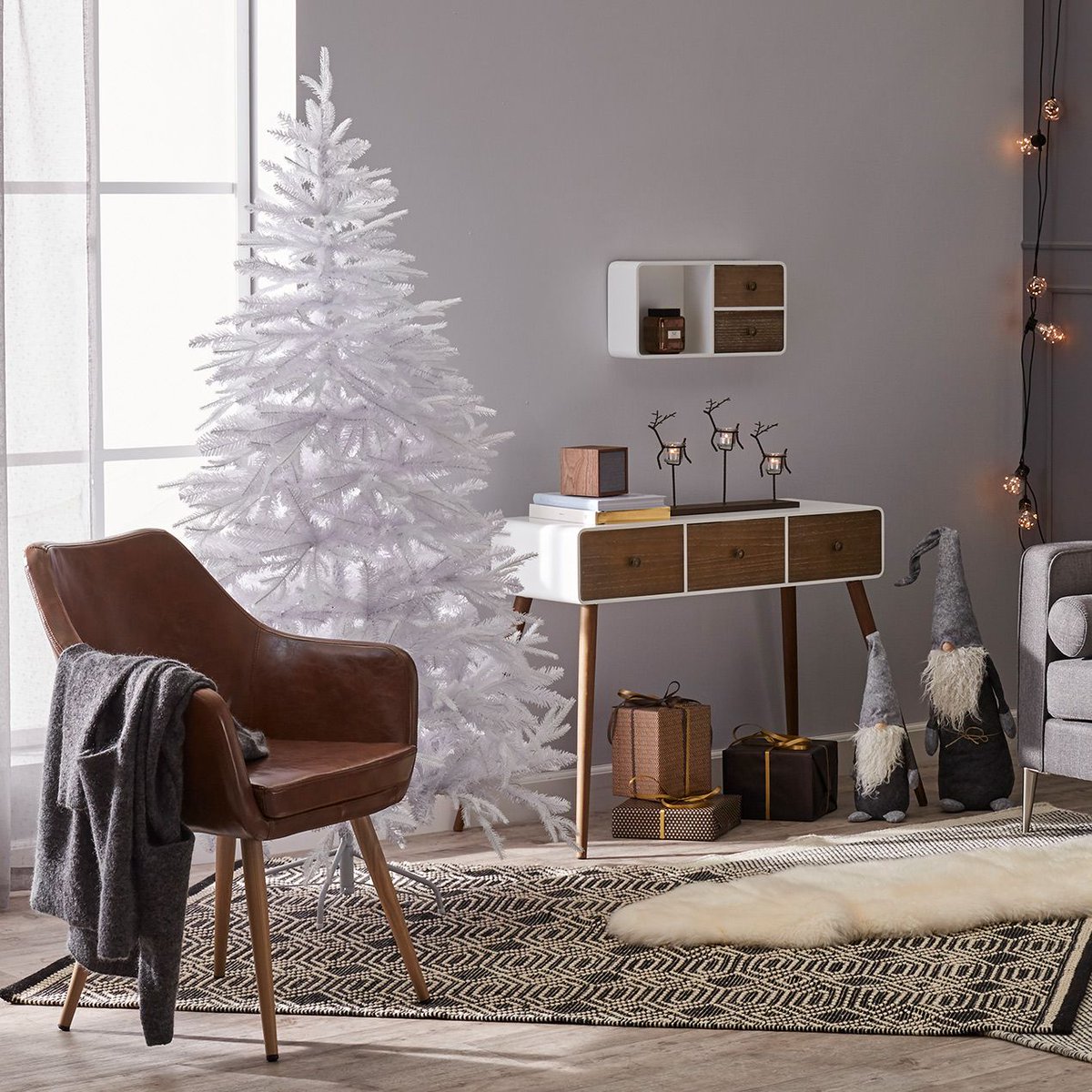 Smaržas - lieliska dāvana ko paslēpt zem eglītes buff.ly/2UwmESg ⚗️