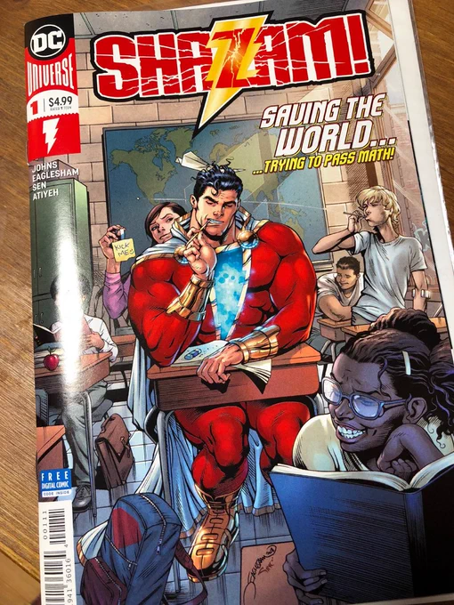 『SHAZAM!』の新刊を購入。前作ではかなりひねた感じのビリーくんが1年経ってとても楽しそうに家族に馴染んでる様子がすごく良かった。みんな子供っぽさが前面に出ててシャザム!時の見た目と中身のギャップがさらに強まりどんどん面白くなりそうな感じでした。 