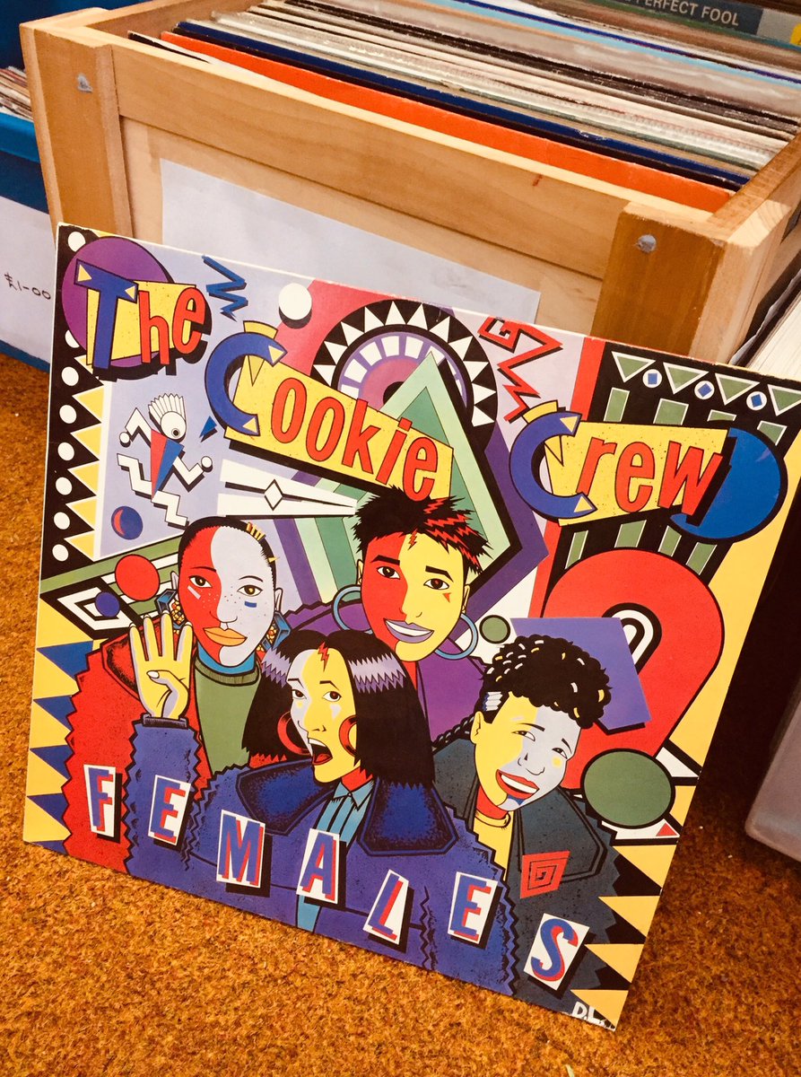 Do you know that #CroftonParkLibrary sells #Vinyl ?🎧🎼🆕🆒We got new stock! (Donations 🙏🏻are always welcome just get in contact with us😁)
Stop by if you're still looking 👀for #christmasgiftsideas #Christmas #SE4 #Lewisham #LoveVinyl