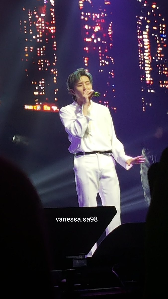 vnene_zip's tweet photo. B.A.P - FOREVER WITH BABY TOUR
- JONGUP.
#BAPinGermany #BAPinDüsseldorf #ForeverWithBaby #ForeverWithBAP #ForeverWithBabyTour https://t.co/AUqR82Bf18