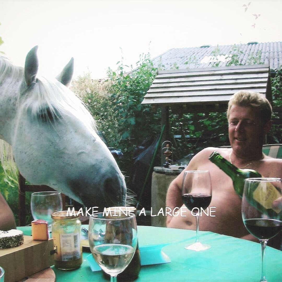 Gary_Witheford_'s tweet photo. #TeamWithefordAdventCalendar Day 10
Remembering summer and sunshine! #Brujo at a summer barbecue back in August 2006! #ChillingOut #TakeItEasy #Barbecue #Summer #TeamWitheford #AdventCalendar https://t.co/HjN4iRjERd