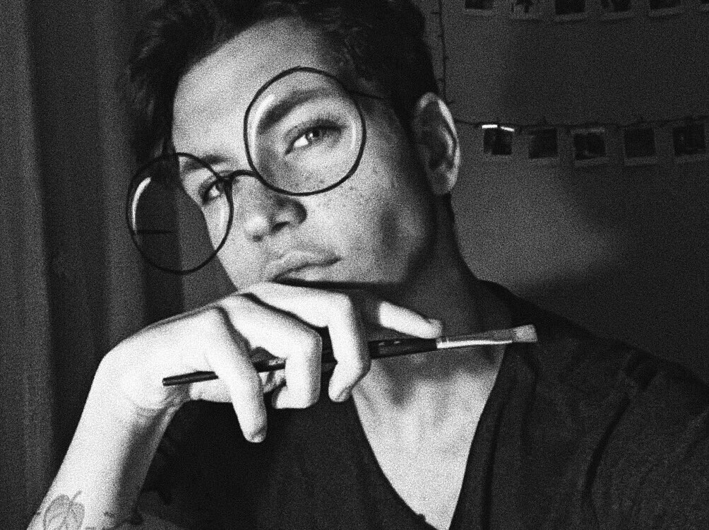 _jereminaj's tweet image. bon on voit pas d’évolution mais j’aimais bien ces photos #evolution2018 #LGBTQ