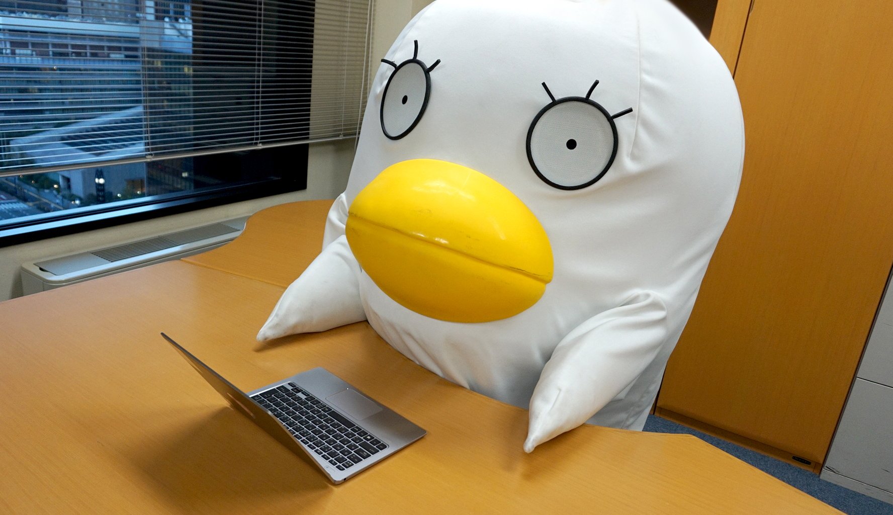 映画 銀魂2 公式 Twitterissa 今から時まで スタート スタンバってます エリザベスと話そう でお気軽にツイートお待ちしています 抽選でキャバクラ すまいる の店長ポスター10名様にプレゼント 中の人 エリザベス がタイムラインをチェックし