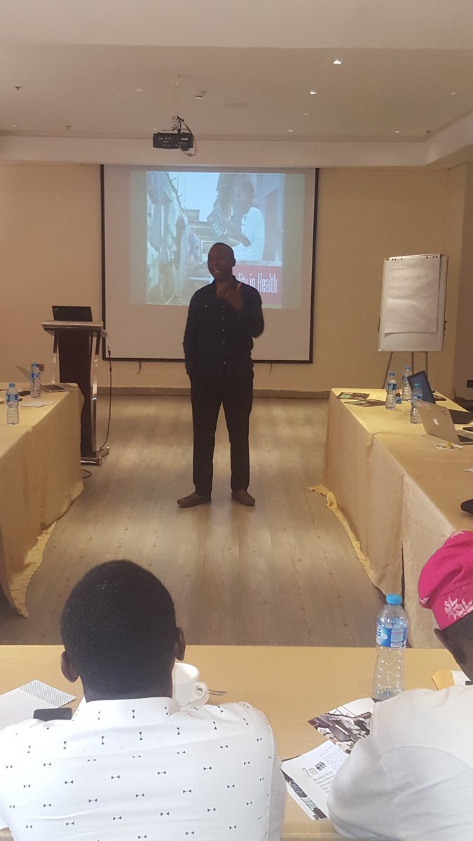 BudgITng's tweet photo. Atiku Samuel, BudgIT's Research Lead presenting context analysis on inequality research. 

#PluggingTheGaps 

#EvenItUp https://t.co/RnS5qmTQfY
