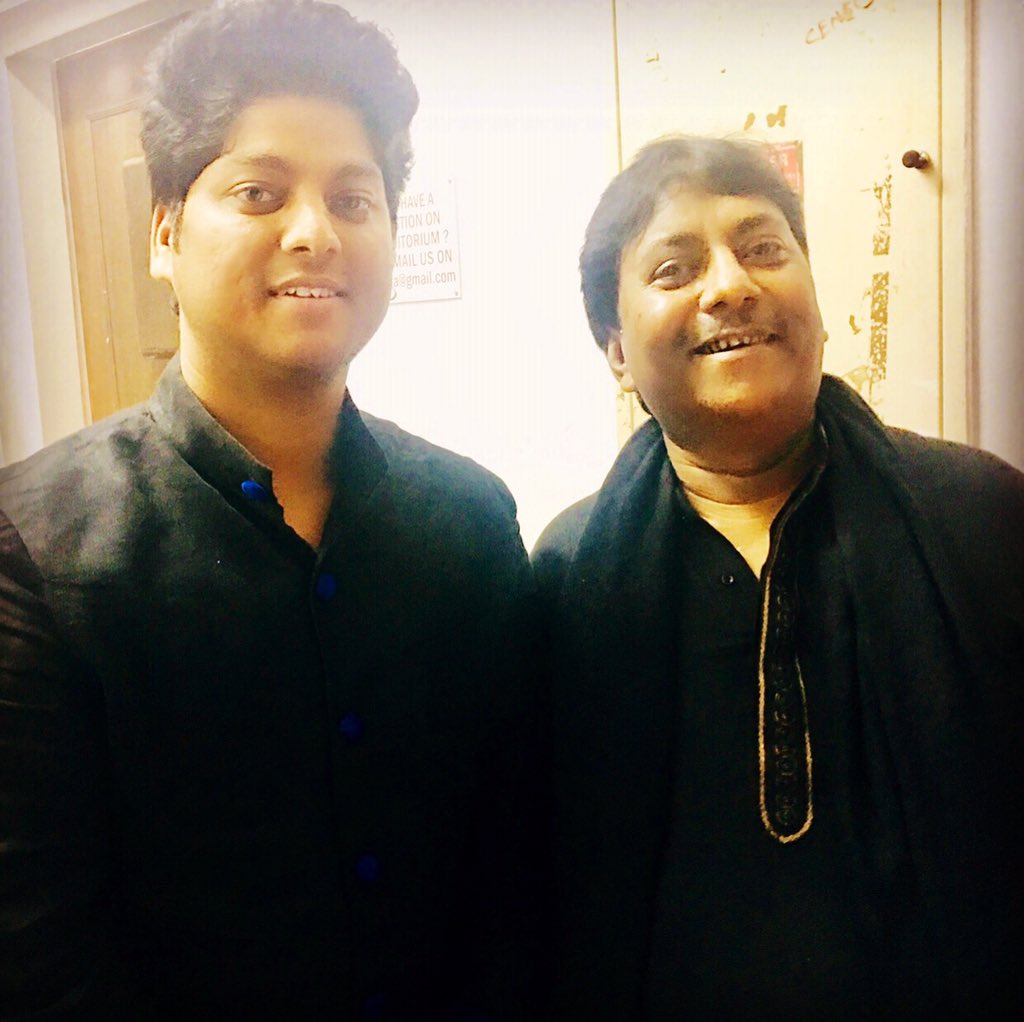 Ishwar ka Bahot Dhanywaad karta hu ke mujhe Ustad Rashid Khan Sahab ka Ashirwaad Mila 🙏  #8praharconcert #mumbai #classicalconcert