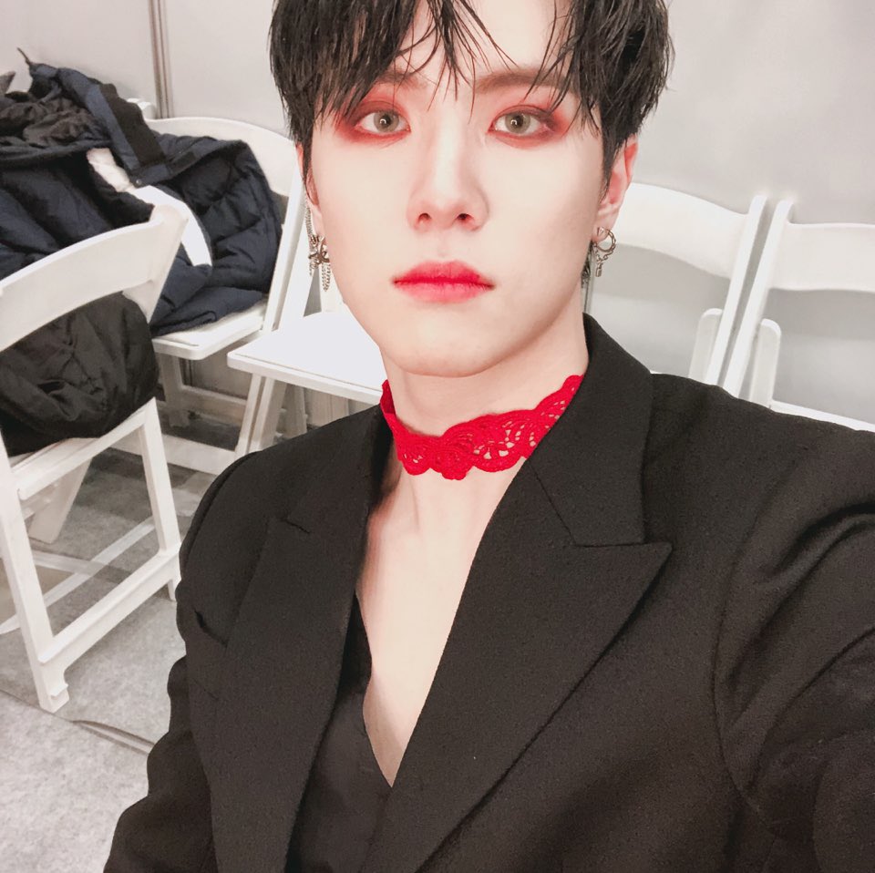 KDH_official's tweet photo. 뱀파이어 동하니😬 오늘 #2018MAMA 에 함께하게 되어서 너무 영광이었습니다💕 팬분들의 사랑과 많은 분들의 관심 덕분에 실시간 검색어에도 오른 행복한 날이었어요😆 더욱 열심히 하는 동한이 될 테니까 앞으로도 응원해 주세요 감사합니다🖤❤️

#KIMDONGHAN #김동한 #GOOD_NIGHT_KISS https://t.co/6GieRkDRMP