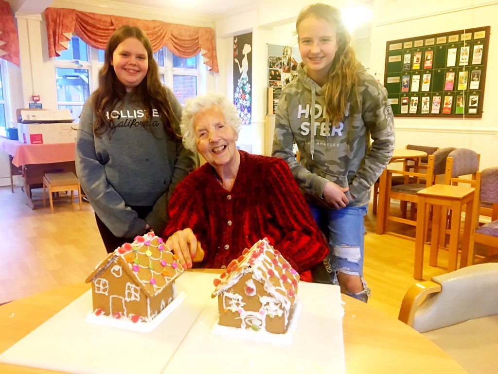 KeswickCareHome's tweet photo. #Gingerbreadhousemaking https://t.co/JVE3XfA4N3