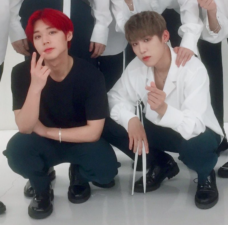 O529X11O2's tweet photo. ❤️❤️ #윙참 https://t.co/OEh79XsNQN