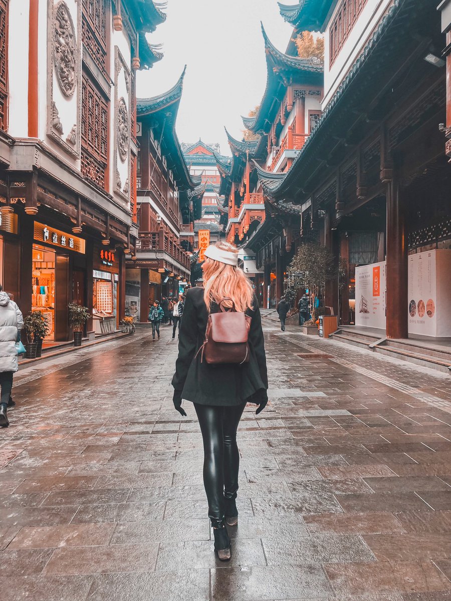 I am so in love with #Shanghai! The past 6 weeks here have been incredible! Who has visited Shanghai and what were your impressions? #China #Visitchina #yugarden #china #travel #travelblogger