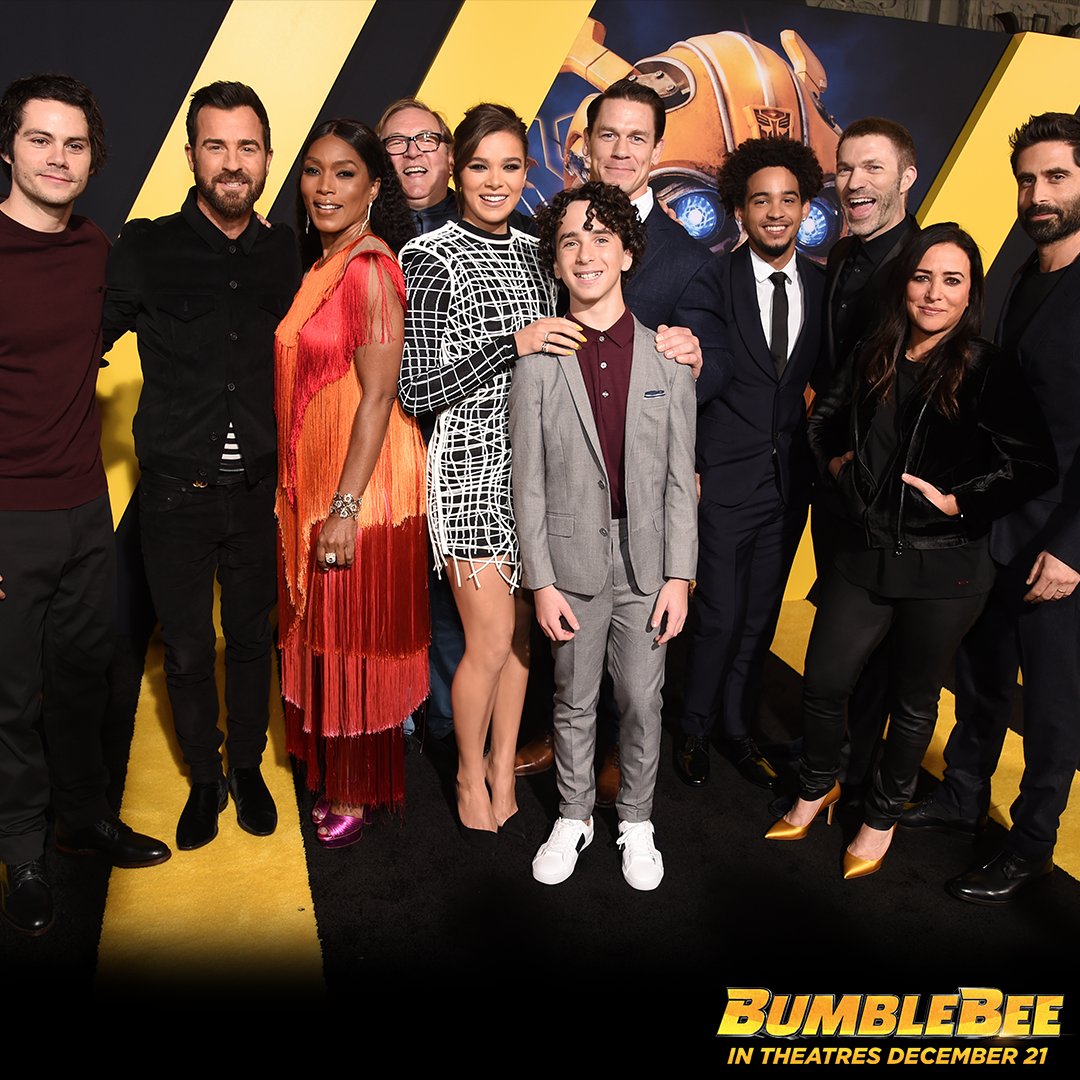bumblebeemovie's tweet image. Check out photos from the #BumblebeeMovie world premiere in Los Angeles, and don’t miss the adventure in theatres December 21!