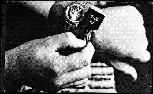 bhgross144's tweet photo. .@IEEESpectrum-2 possible additions to the Consumer #Electronics Hall of Fame? The first #LED and #LCD digital watches, created in 1970 and 1972 by Hamilton and #Optel, respectively. You can learn more about both in my book, The #TVsOfTomorrow! #innovation https://t.co/S5o31xLR7G https://t.co/z2VGH7hM9y