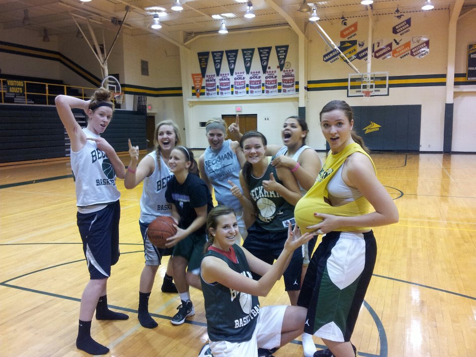 blazers_gb's tweet photo. Today we remember an amazing BCHS 2014 Basketball Alumna @_double_decker Kayla was a hard worker on the court &amp; an even better person off it. We strive to have the work ethic of Kay Deck, with a smile on our face as she always did. We are thankful for her spirit. #LoveLikeKayla https://t.co/qmww8tAxC8