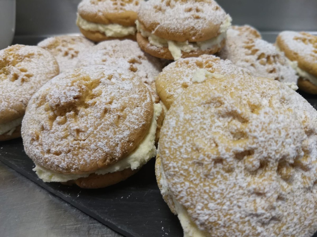 OorStoreys (@ostoreys) on Twitter photo Aggie’s Homemade Christmas Custard Creams at Coherent #festive #snowflake #foodies #aggie #chef #coherent #christmas #team #custard #cream #welovethisbusiness <a href="/lynnywinny_lynn/">Lynn</a> <a href="/AggieRamsay/">Aggie Ramsay</a> <a href="/smfcuk/">derek ramsay</a> <a href="/scott_linzi/">Linzi Scott</a> <a href="/FStoreys/">Flying_Storeys</a> <a href="/LStoreys/">Latest_Storeys</a> <a href="/HubCafeNatter/">HubCafe</a> <a href="/new_storey/">The New Storey</a> Aggie’s Homemade Christmas Custard Creams at Coherent #festive #snowflake #foodies #aggie #chef #coherent #christmas #team #custard #cream #welovethisbusiness <a href="/lynnywinny_lynn/">Lynn</a> <a href="/AggieRamsay/">Aggie Ramsay</a> <a href="/smfcuk/">derek ramsay</a> <a href="/scott_linzi/">Linzi Scott</a> <a href="/FStoreys/">Flying_Storeys</a> <a href="/LStoreys/">Latest_Storeys</a> <a href="/HubCafeNatter/">HubCafe</a> <a href="/new_storey/">The New Storey</a>