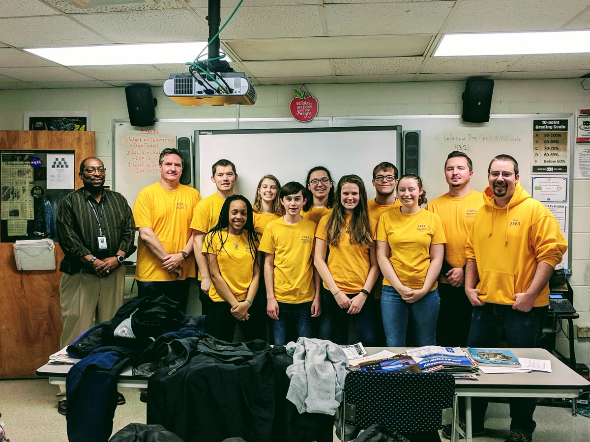TripleHelix2363's tweet photo. Thank you to Mr. Ray Price of @nnpstv for all your help with filming interviews of our students, mentors, and alumni for our 2019 Chairman's Award video! https://t.co/O4jOhQ7YIN