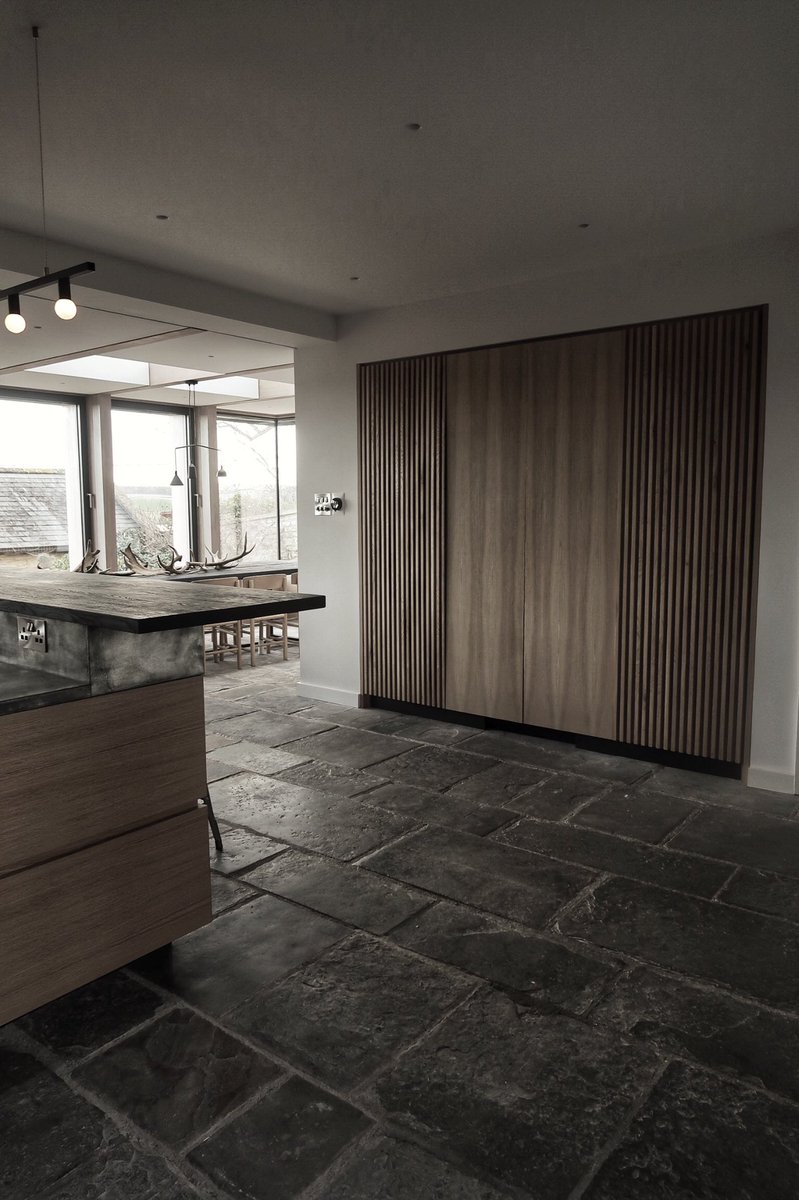 ateliercabinetm's tweet photo. Sneak peek of our latest contemporary kitchen project 🖤 https://t.co/bZvedZFVPH