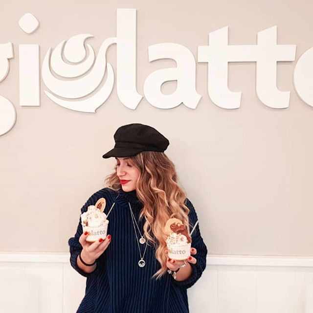 giolatto's tweet photo. Miradas que derriten. 😏

Gracias por la visita @coloranta

#helado #heladeria #giolatto #icecream #postre #dulce #merienda https://t.co/xf5SSSmWHP