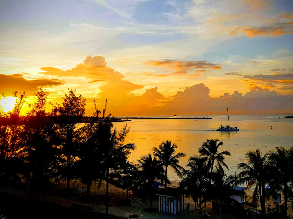 Beautiful Nassau Harbour - June 2018 #HomeWithIHG #RewardsOffer #Ad @IHGRewardsClub