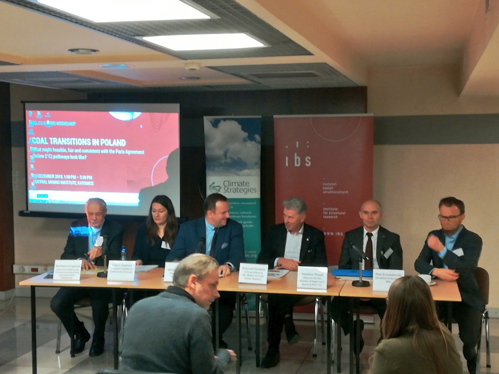 CoalTransitions's tweet image. Representatives from the Polish coal-based industries, trade unions, Silesian government and civil society gather at our stakeholder roundtable on #CoalTransition in #Poland #COP24