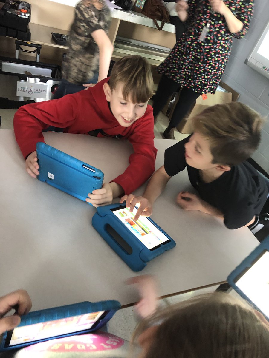 HDDawe's tweet image. So much fun today with @mmelee5 #codingweek @NLESDCA  @UGEABC  #codeNLESD