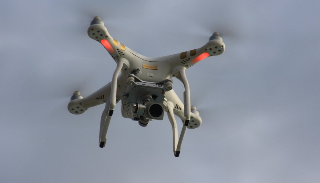 AgronetMADR's tweet image. #OjoAlDato de #AgronetMADR @SomosAGROSAVIA planea implementar drones de bajo costo, para el control del campo. 👉bit.ly/2QIt813👈 

#Campo #Colombia #Tecnología