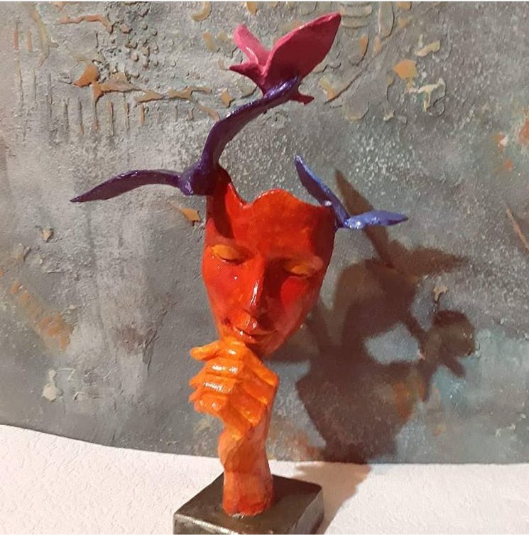 Ağlarken sesim çıkmasın diye tuttuğum nefeste boğulup ölücem.